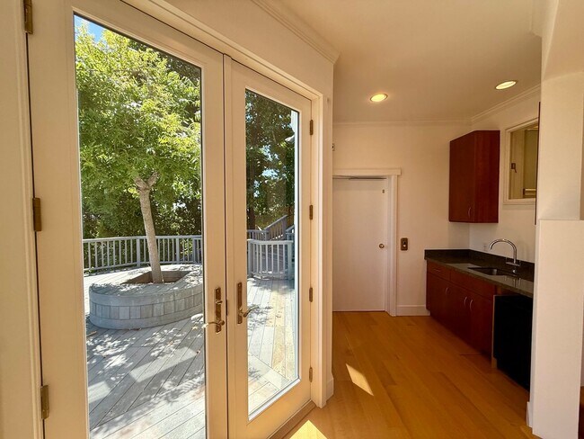 Building Photo - PANORAMIC BAY VIEW ESTATE IN PRESTIGIOUS TIBURON