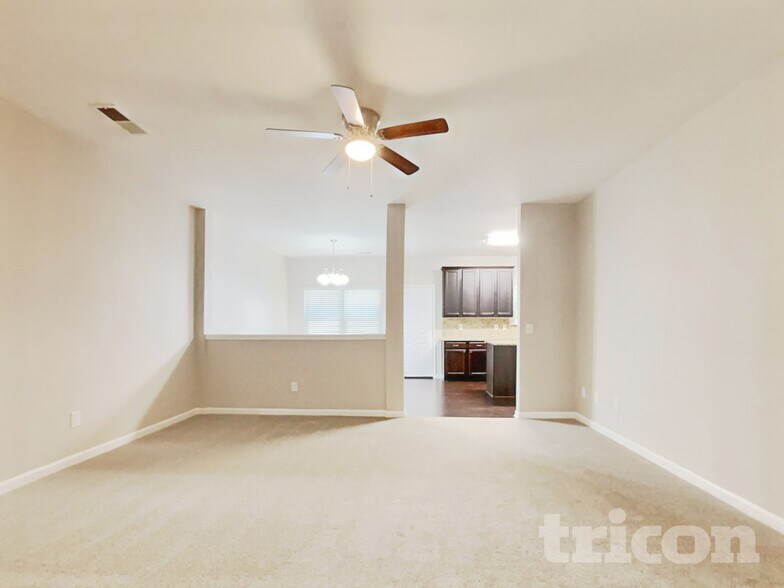 Building Photo - 121 Southwind Cir