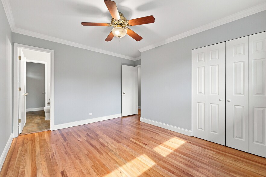 Building Photo - 1113 S Haddow Ave