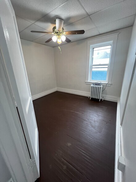 Bedroom 3 - 1928 S Park Ave