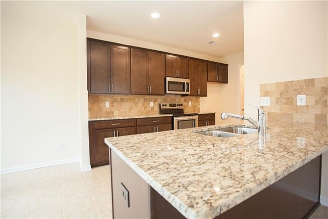 Building Photo - 4355 Almanor Cir