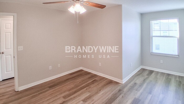Building Photo - 5719 Mercado Dr