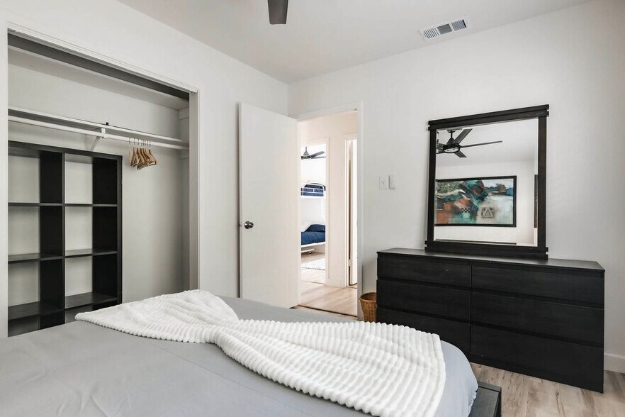 Building Photo - 4804 Filey Cove