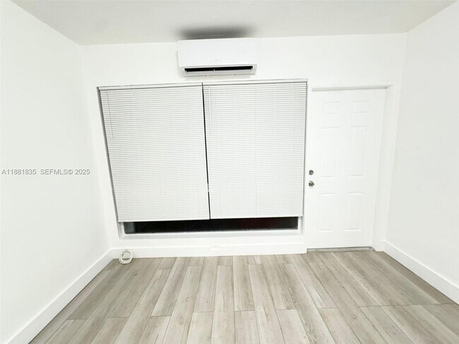 Building Photo - 7435 Byron Ave