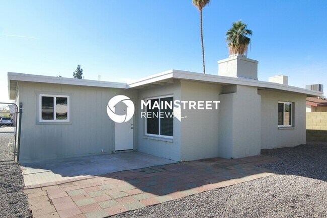 Building Photo - 3 Bedroom Pet-Friendly Home in Phoenix, AZ with Main Street Renewal