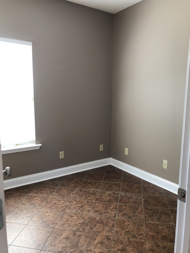 Building Photo - Spacious and Charming 3-Bedroom Home - Ludowici, GA