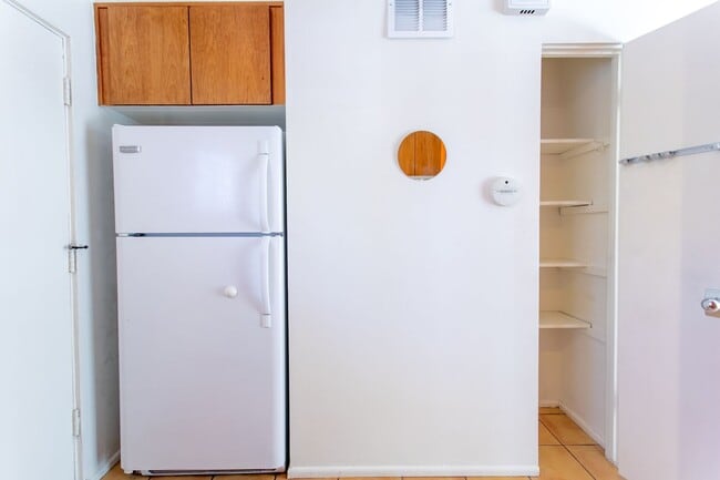 Building Photo - Mid-Century in Rancho Mirage!