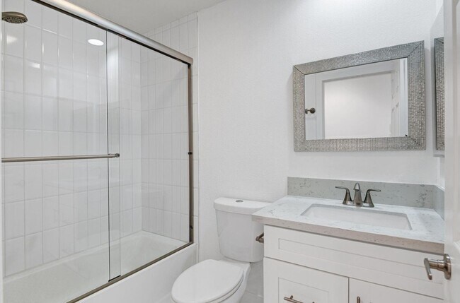 Building Photo - AVAILABLE NOW!! GORGEOUS 3 Bedroom 2 Bathroom Home in Indio!