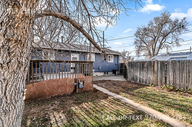 Building Photo - 913 25th St