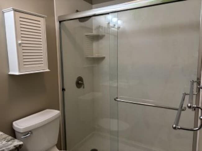 Building Photo - Beautiful home in Emerald Isle.