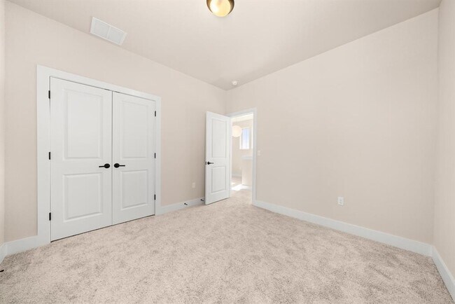 Building Photo - 8417 Laughlin Ln