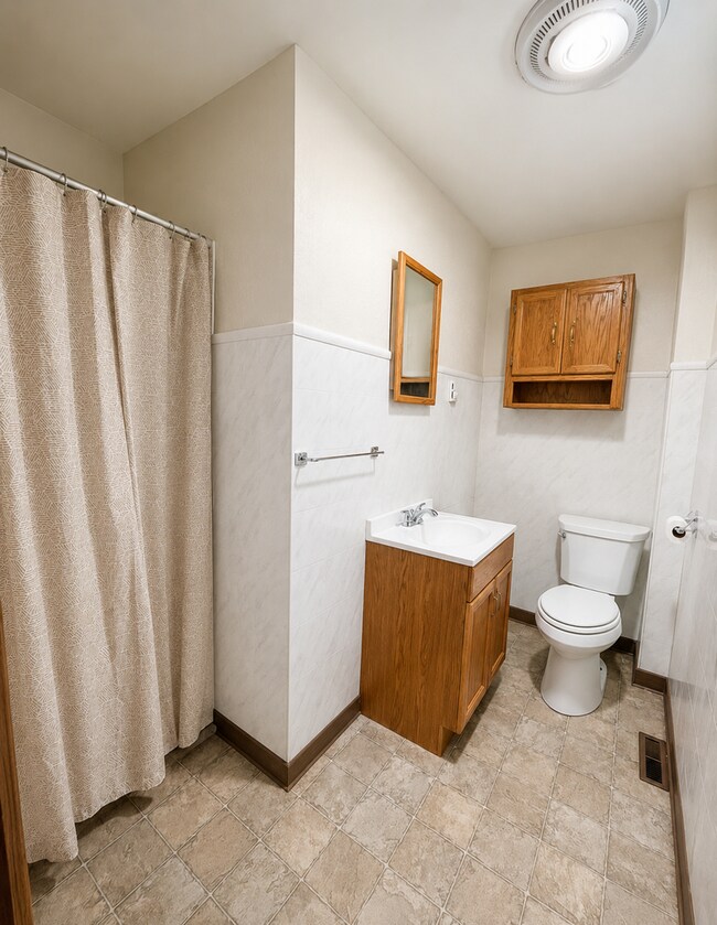 Building Photo - 51 Vinton St