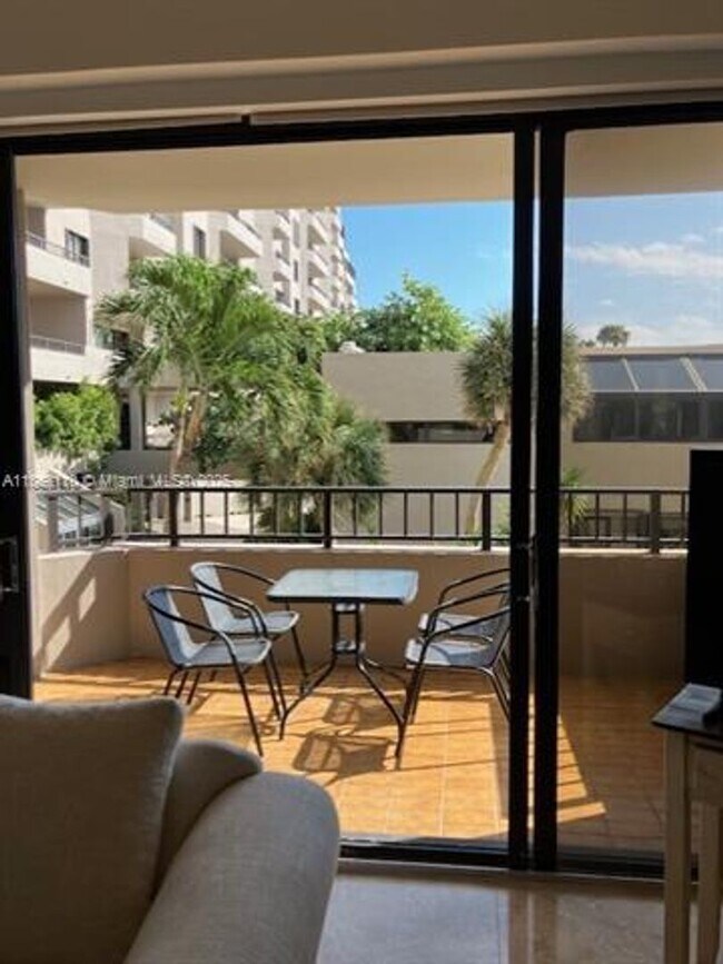 Building Photo - 20191 E Country Club Dr