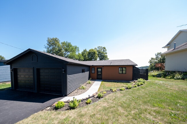 Building Photo - 24075 W Cedar Lake Dr