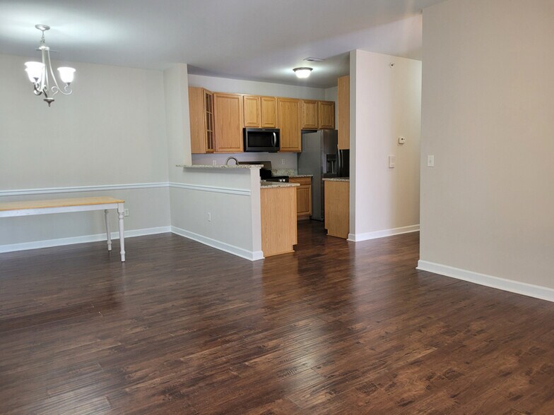 Building Photo - 9809 Hyde Glen Ct