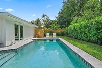 Building Photo - 1604 Seabrook Rd