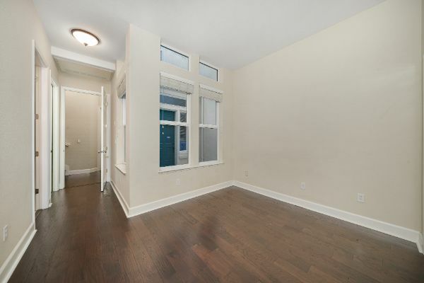 Building Photo - 1706 20th Ave