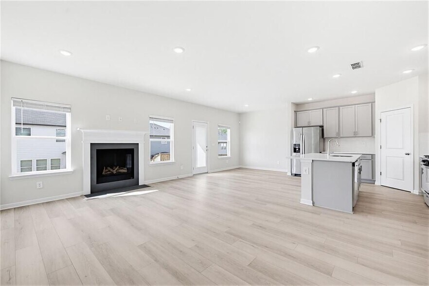 Building Photo - 7768 Richmond Trl