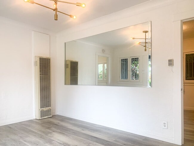 Building Photo - 1920s 2 Bedroom House With Porch And Views...