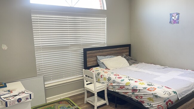 Building Photo - 6917 Minchew Ct