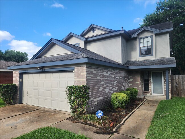 Building Photo - 8239 Viny Ridge Dr