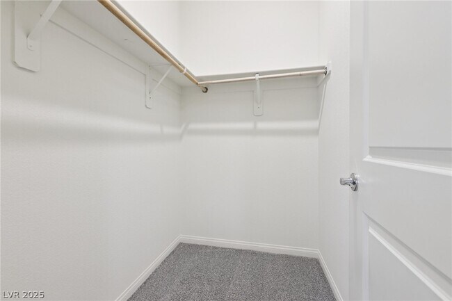 Building Photo - 10971 Meridian Flds Ave