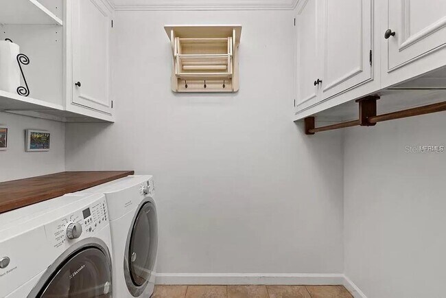 Building Photo - 1119 Belleaire Cir