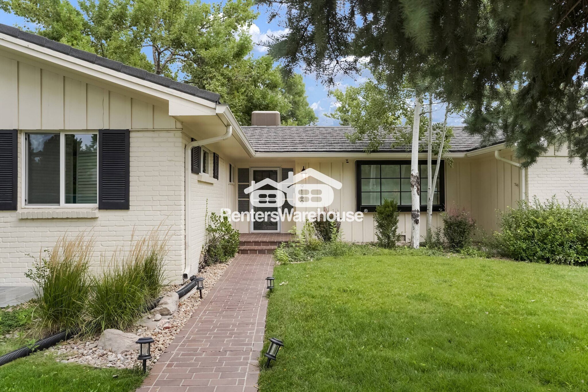Building Photo - 9189 E Radcliff Ave