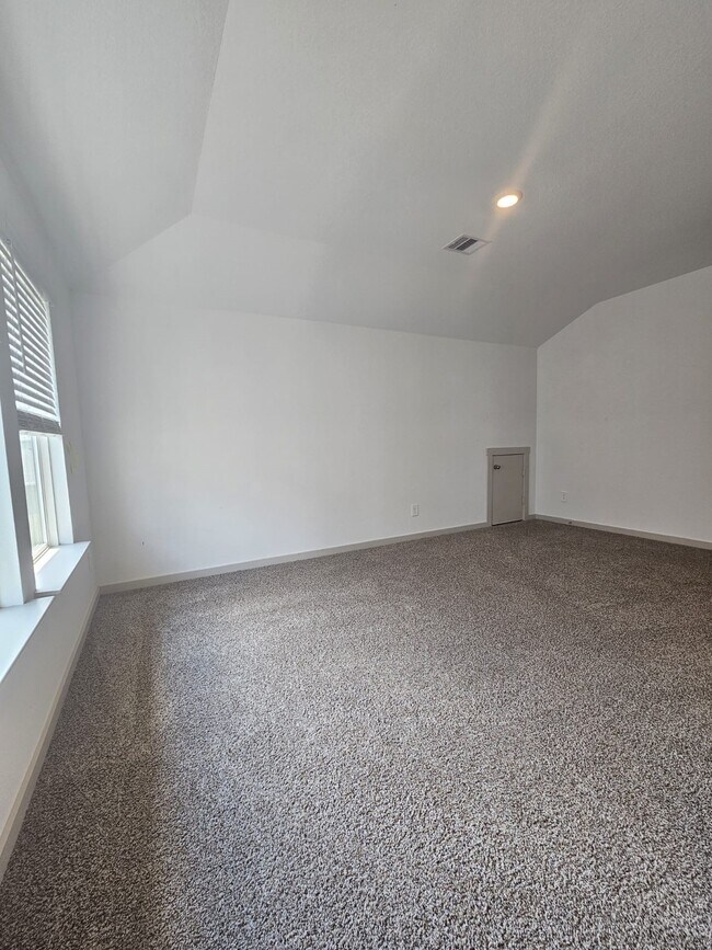 Building Photo - 12816 Heddington Grv Ln