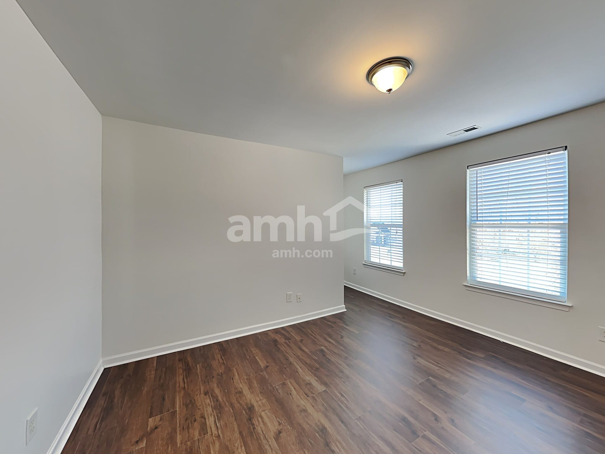 Building Photo - 4462 Roundwood Ct