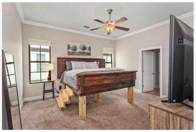 Building Photo - 3895 Jasmine Blvd