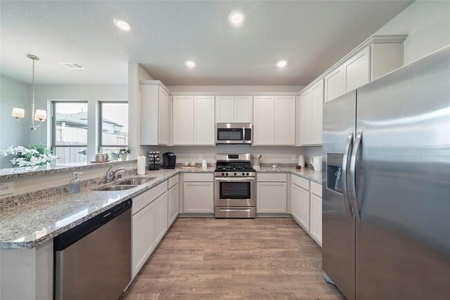 Building Photo - 25575 Blossom Ct