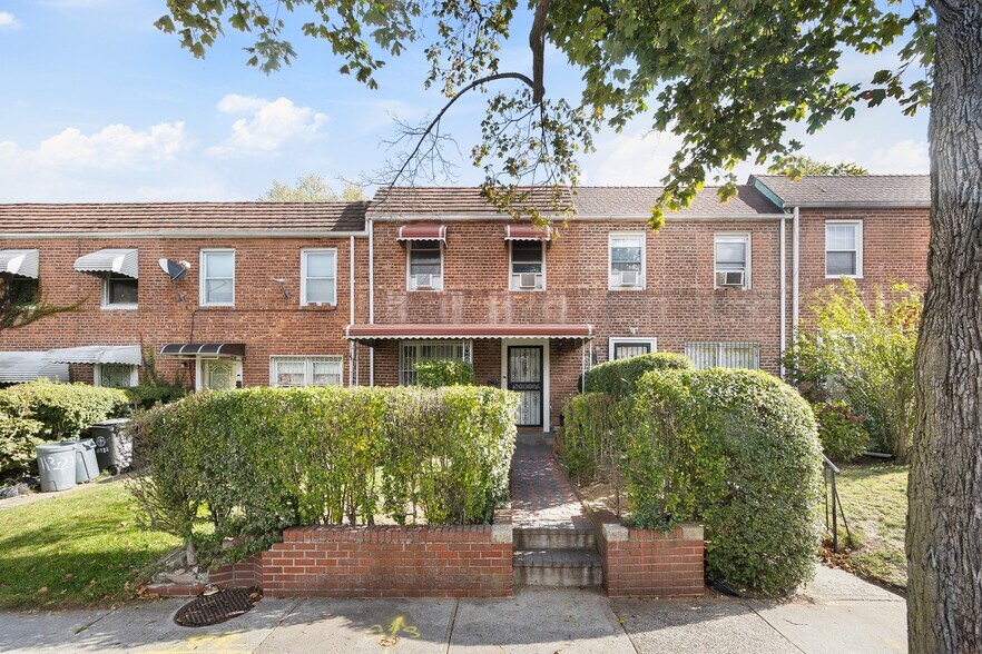 Building Photo - 11325 Francis Lewis Blvd