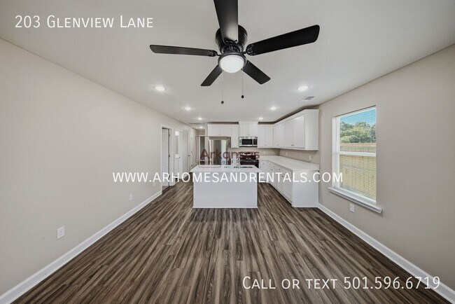Building Photo - 203 Glenview Ln