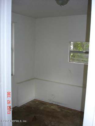 Building Photo - 918 Cornwallis Dr