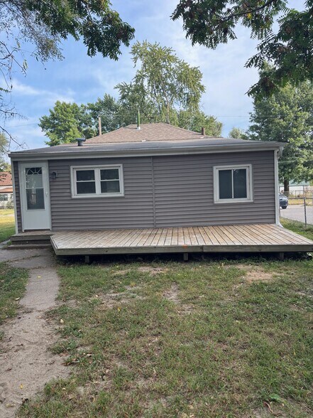 Back of House - 2523 Lyon St