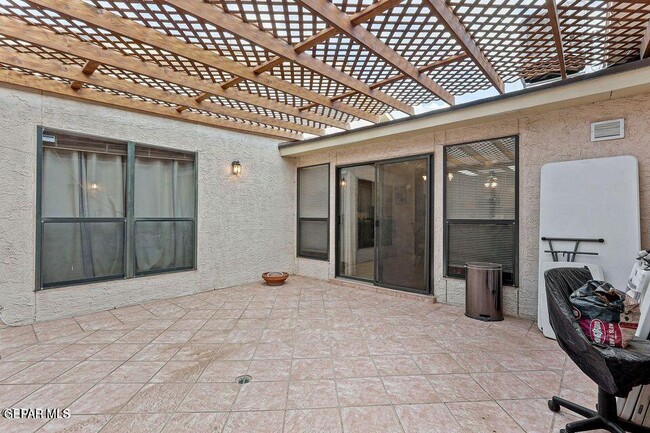 Building Photo - 766 Espada Dr