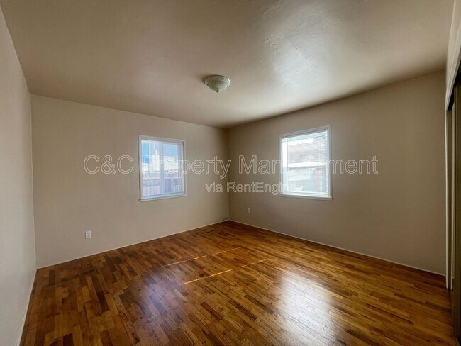 Building Photo - 1234 Circle Ave