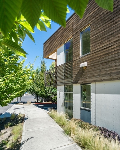 Building Photo - Vanguard Apartments