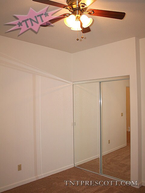 Building Photo - Home in Oaks of the Ranch HOA ~ HOLD