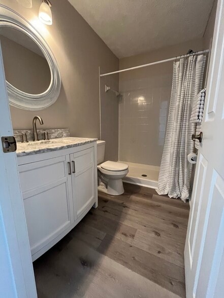 Building Photo - 1580 SW Crossing Cir