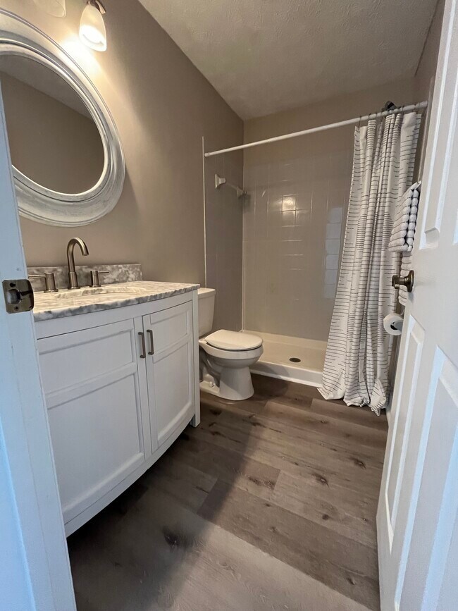 Building Photo - 1580 SW Crossing Cir