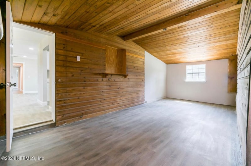 Building Photo - 4212 Lane Ave S