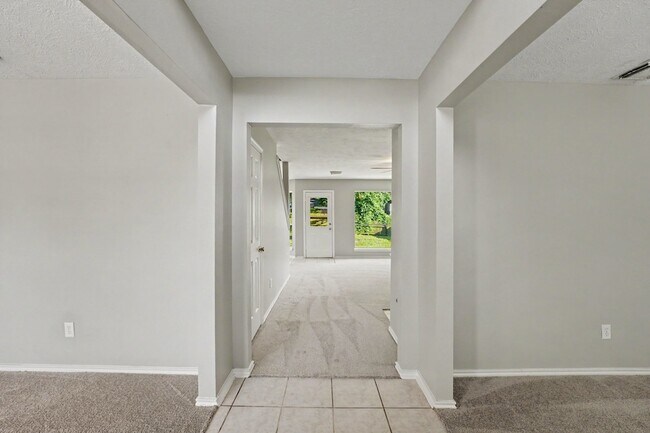 Building Photo - 5402 Timbers Quail Dr