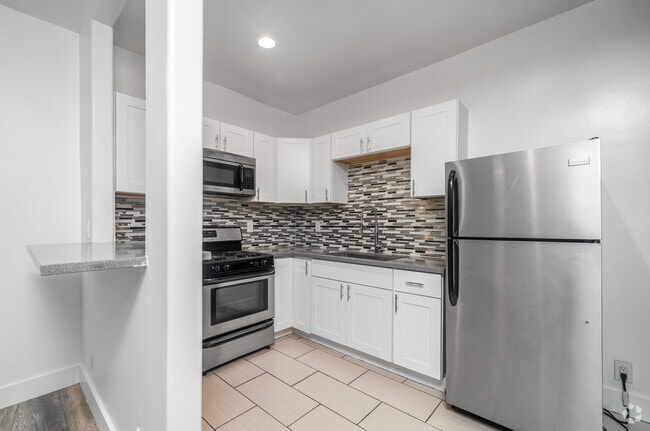 Interior Photo - 307 N Rampart Blvd