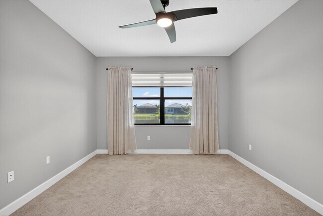 Building Photo - 12719 SW Blue Mangrove Pkwy