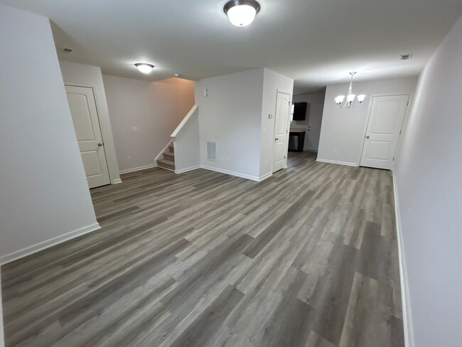 Building Photo - *Move in Special* Updated 3 Bedroom | 2.5 ...