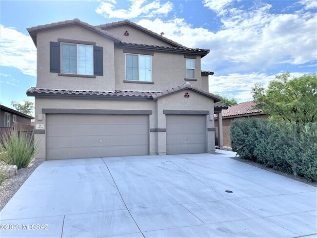 Building Photo - 9450 N Andrina Dr