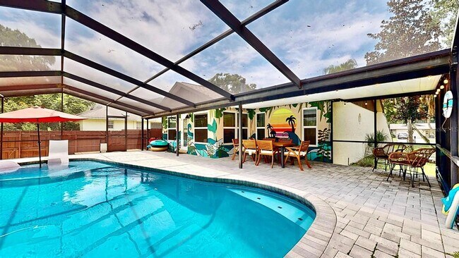 Building Photo - 11805 W Fisherman Ln