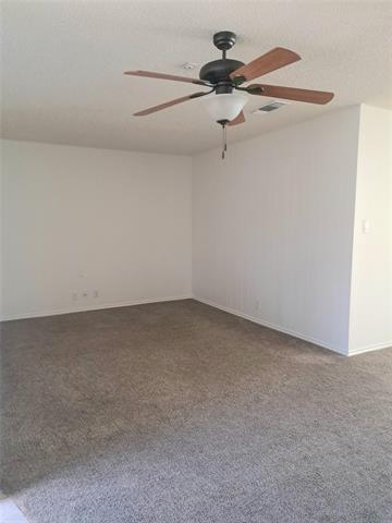 Building Photo - 955 Roaring Springs Rd